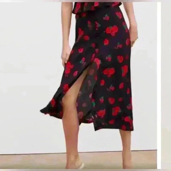 Zara Dresses & Skirts - Zara Black & Red Rose Print Button Accent Midi Skirt with High Slit Sz M